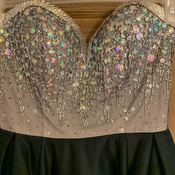 NARIANNA navy and grey dress w beading WORN 1 TIME - Picture 3 of 3